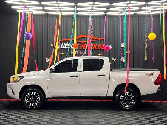 TOYOTA HILUX 2.8 POWER PACK 4X4 CD 16V DIESEL 4P MANUAL TOYOTA HILUX 2.8 POWER PACK 4X4 CD 16V DIESEL 4P MANUAL